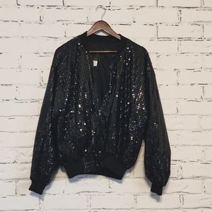 Vintage black sequin bomber 👌